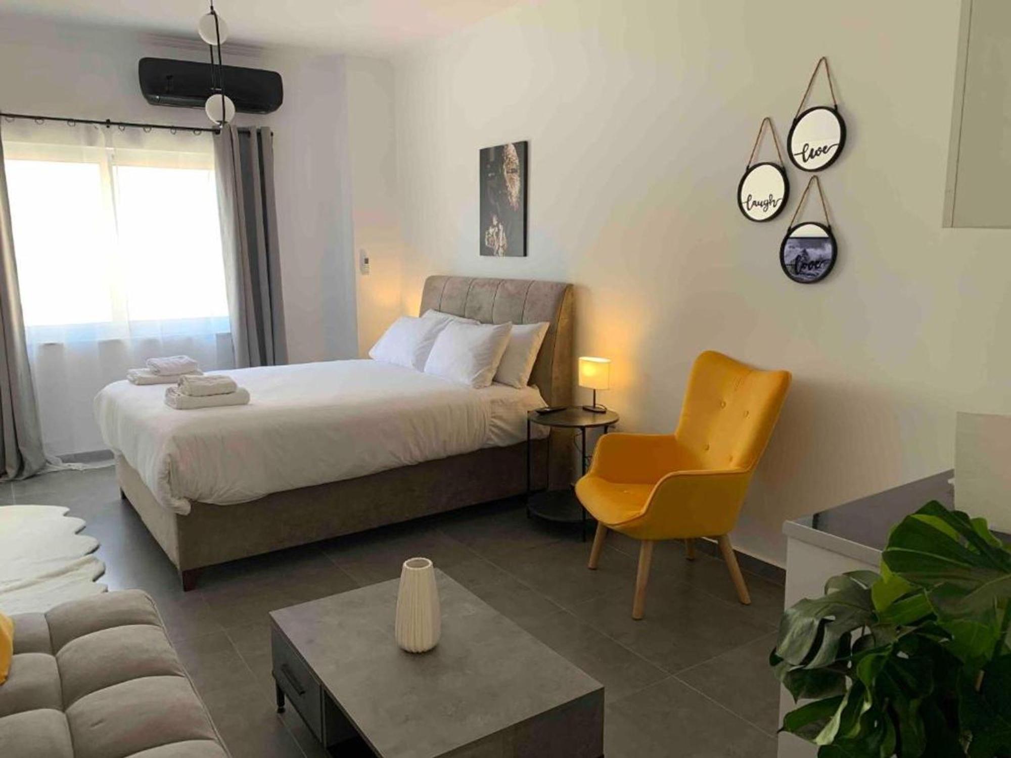 Afrodite Central Apartment By Vpn Atenas Exterior foto