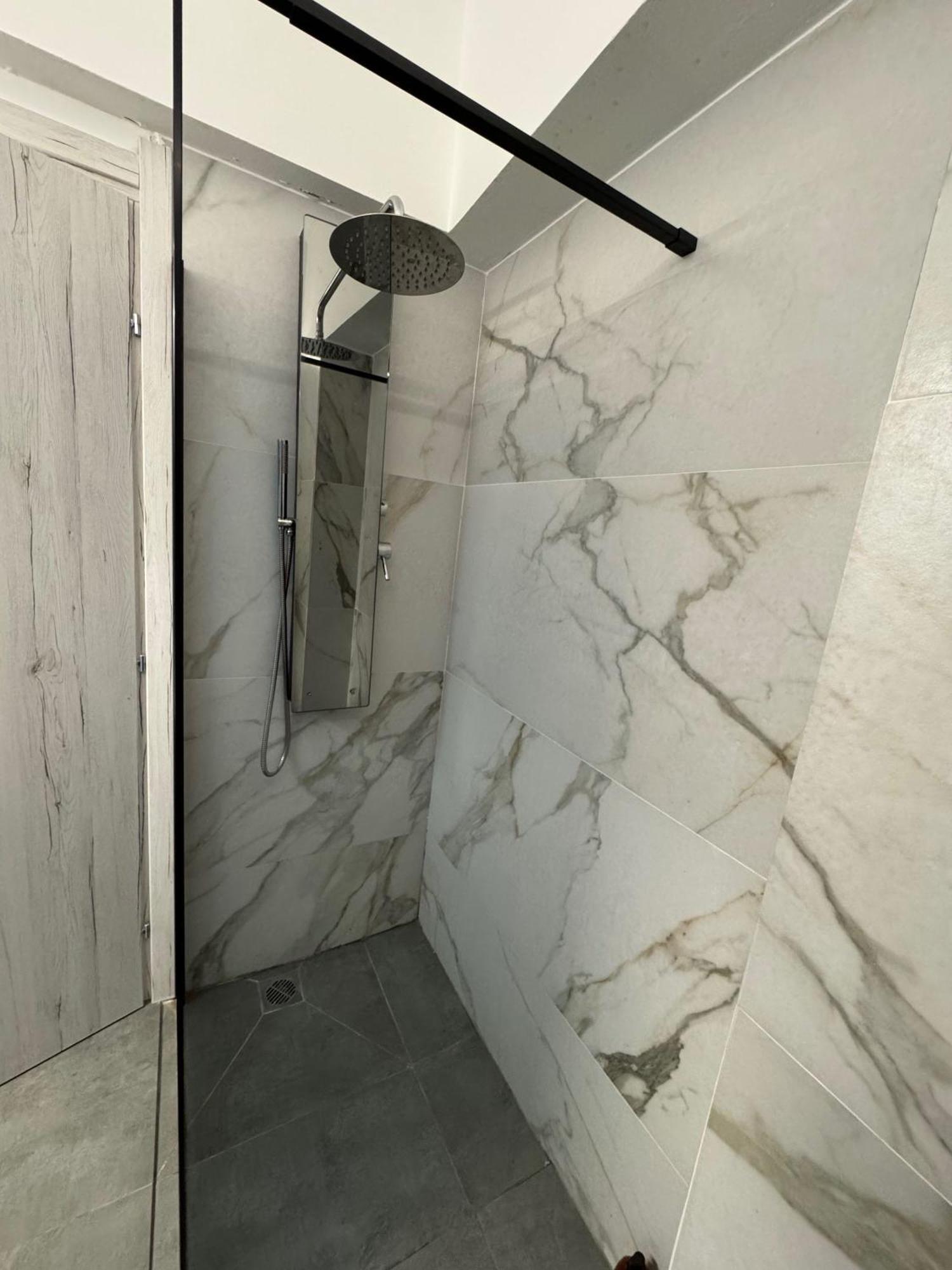 Afrodite Central Apartment By Vpn Atenas Exterior foto